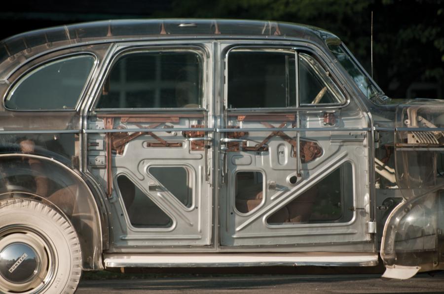  Pontiac Plexiglas Deluxe Six Ghost Car 1939 года  (фото 2 из 21)